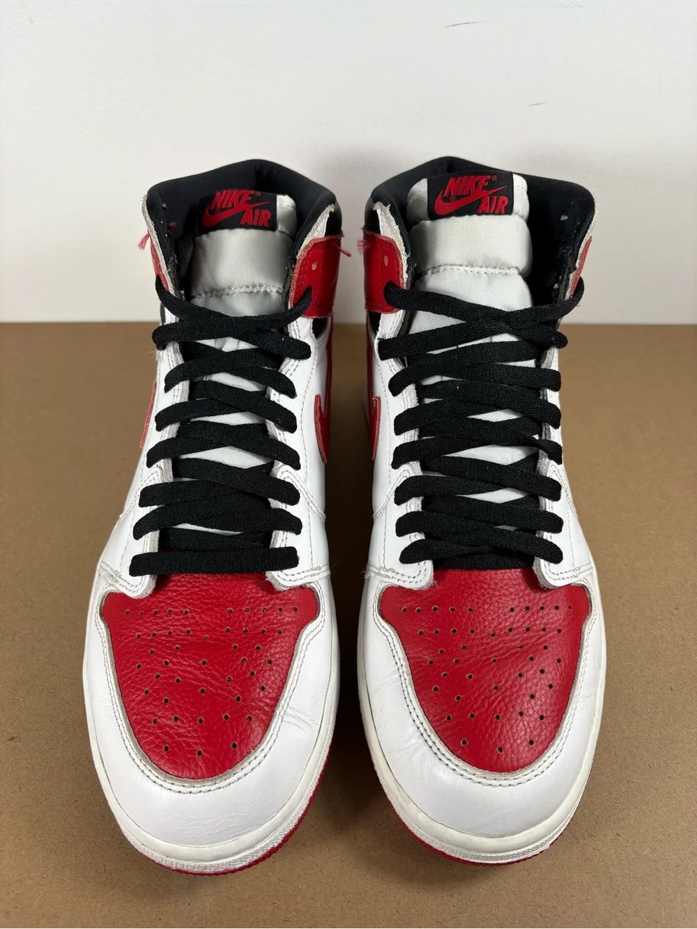 Nike Air Jordan 1 Retro High OG Heritage High Top White Red  555088-161 size 9.5